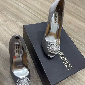 Badgley Mischka Lissa Gray satin